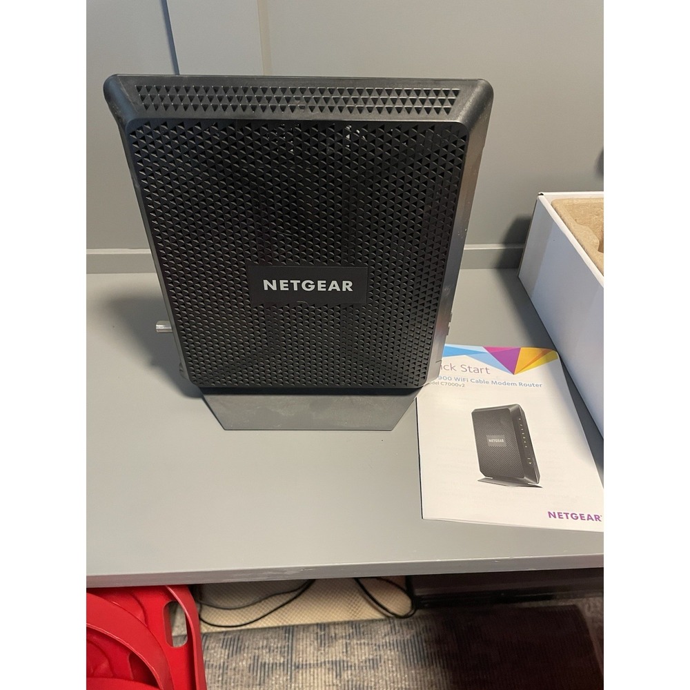 NETGEAR Nighthawk C7000v2 AC1900 Cable Modem Router - Picture 4 of 7